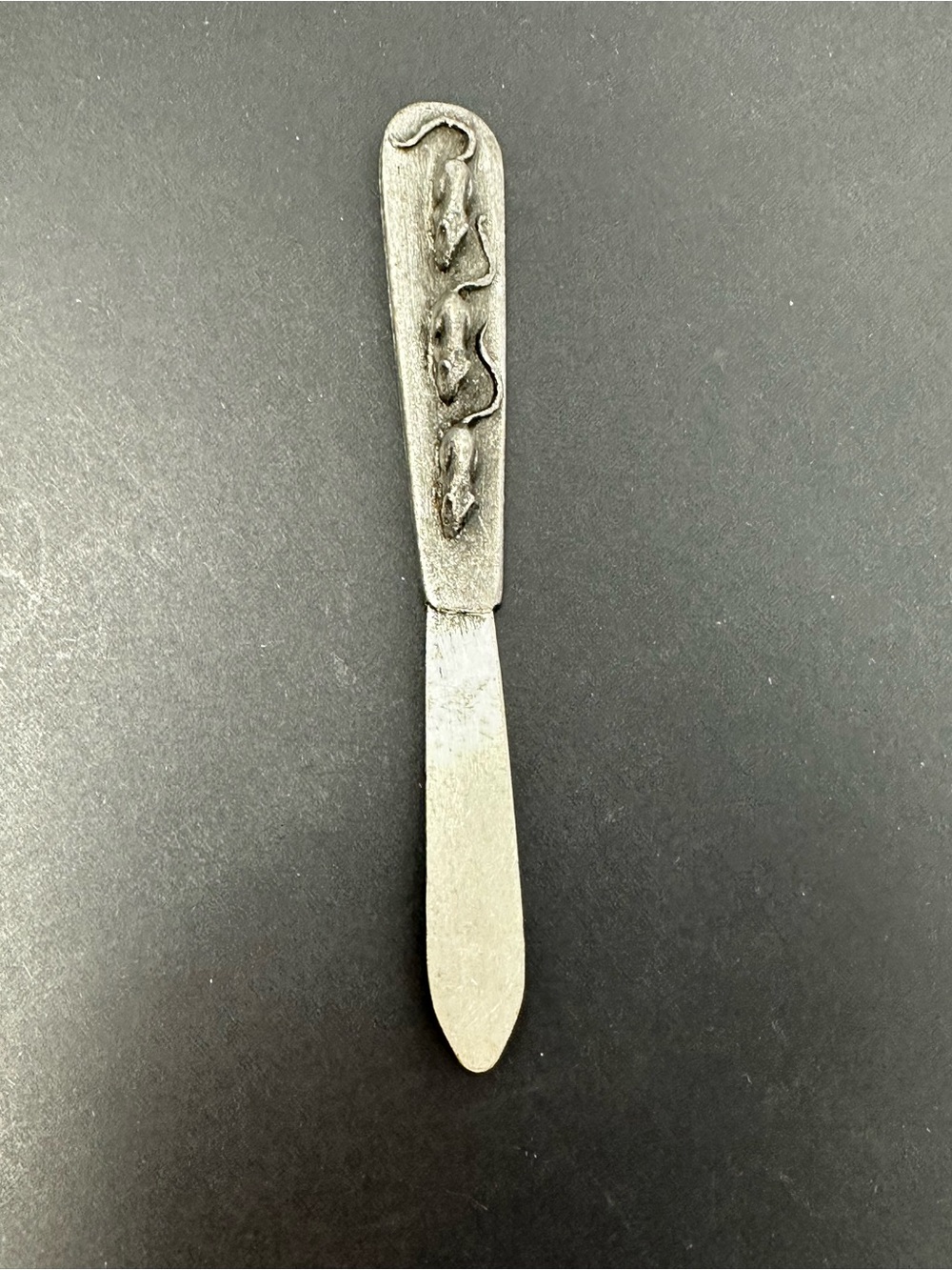 Vintage 1977 Metzke USA Pewter Three Blind Mice Cheese Knife Spreader 5”‎ A1 - Picture 2 of 4